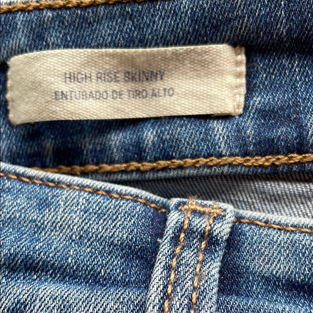 Universal Threads Distressed High Rise Skinny Jeans Plus Size 18 New with Tags - Picture 9 of 11